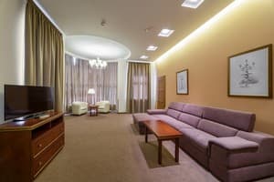 Отель ALARUS LUXE. Suite (DBL, Sofa, City view) 1