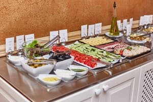 Александровский 35