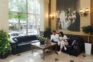 Александровский 24