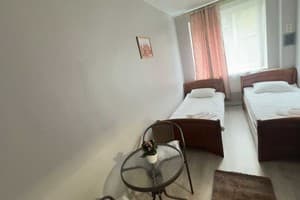 Біля Замку 29