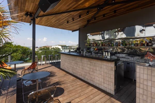 Brik Hotel 32