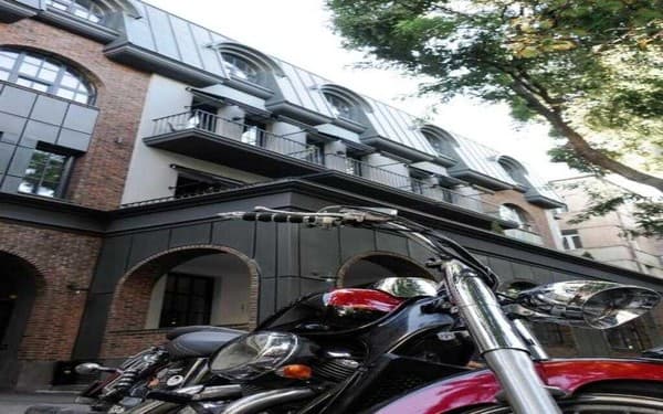 Brik Hotel 38