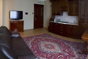 Отель British Club Lviv. Апартаменты двухместный с 1 спальней и кухней 1