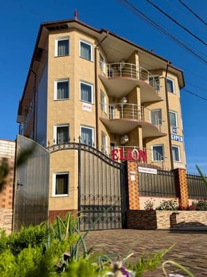 Готель Буревісник 411А