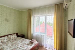 Готель Буревісник 411А. Двомісний 5