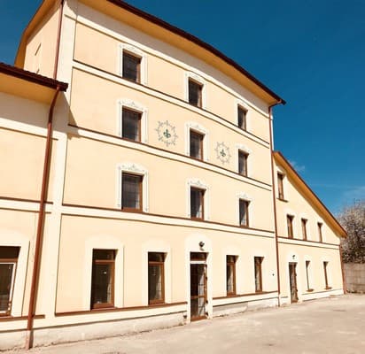 Coin Hotel  29