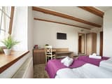 Coin Hotel  3