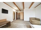 Coin Hotel  9