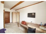 Coin Hotel  18