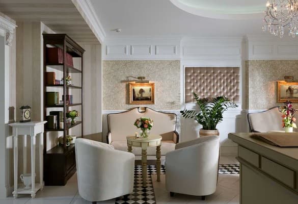 De Gaulle Boutique Hotel 5