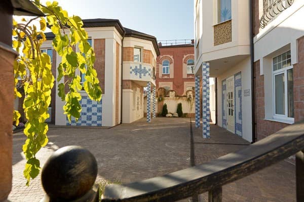 De Gaulle Boutique Hotel 2