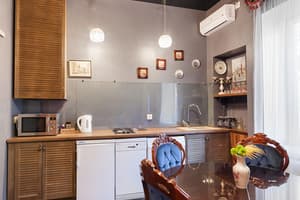 Delux Leopoli (ТЦ Форум) 4