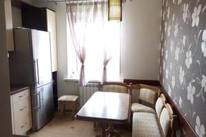 Квартира Двокімнатна в Затоці. Апартаменти 4-місний на Райдужному (другий поверх) 8