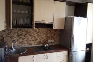 Квартира Двокімнатна в Затоці. Апартаменти 4-місний на Райдужному (другий поверх) 10