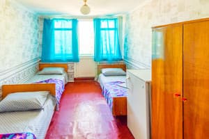 Готель Эконом отель. Економ трьохмісний з спільною ванною кімнатою 1