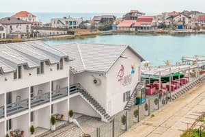 Flamingo family club 1