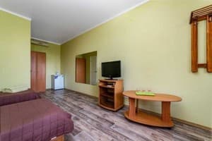 Готель Green hotel-club. Стандарт тримісний  2