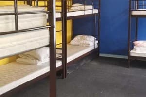 Хостел Kosher Hostel. Место в мужском 8-местном номере  2