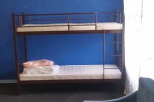 Хостел Kosher Hostel. Место в мужском 8-местном номере  3