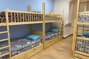 Хостел Мажор. Место в мужском 10-местном номере № 1 2