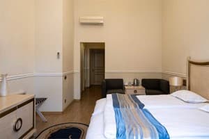 Metro Hotel Apartments 12