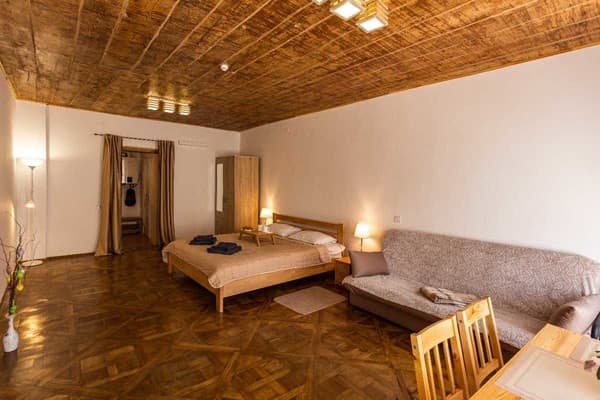 OB Rental Площа Ринок, 37/25 2