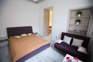 Квартира Oberig, Проспект Свободи, 22. Апартаменти тримісний двохмісний 1