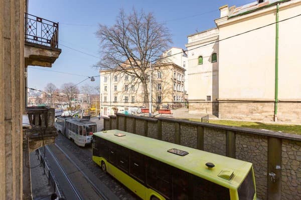 Oberig в центре ул. Ивана Гонты 4 24