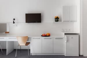 Orange Hotel 5