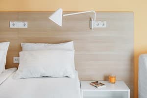 Orange Hotel 11