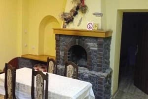 Панский двор 7