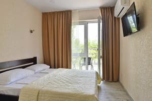 Готель REEF Hotel. Стандарт двомісний з балконом 1