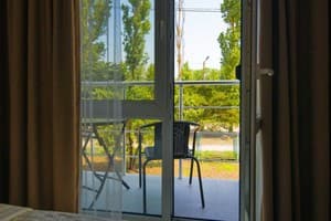 Готель REEF Hotel. Стандарт двомісний з балконом 13