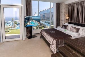 Спа-отель Resort & Spa Hotel NEMO. Люкс двухместный с террасой и видом на море +1 13
