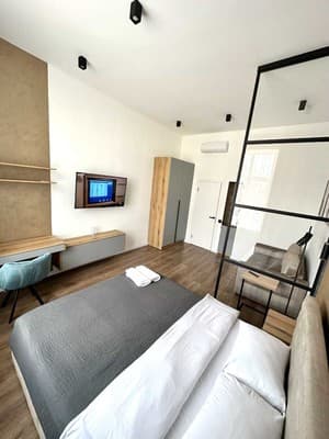 Romantic Apartments, Святого Теодора, 11 12