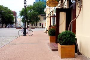 Royal Street 10