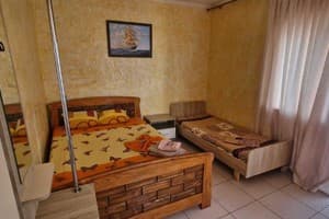 Міні-готель Шевченківський. Економ тримісний  12