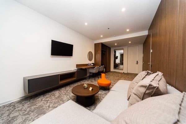 Small Hotel 7