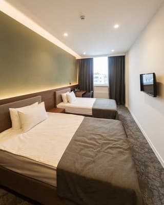 Small Hotel 18