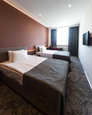 Small Hotel 19