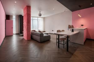 Готельно-ресторанний комплекс Spatium Medical & Wellness Hotel. Люкс 4-місний Penthouse Collection:«Pink Panther» 14