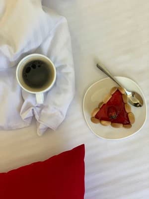 Sunday Hotel 17