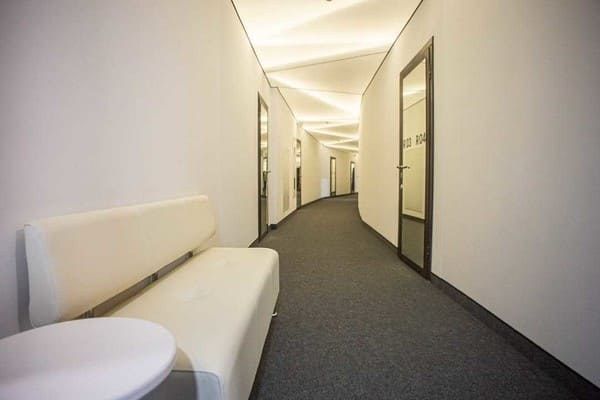 Sunday Hotel 25