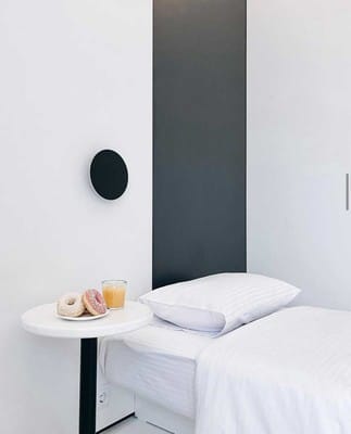 Sunday Hotel 24