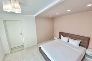 Квартира Трёхкомнатная SKY HOUSE Бесключевой доступ!. Апартаменты 4-местный  19