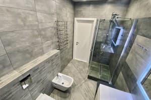 Квартира Трёхкомнатная SKY HOUSE Бесключевой доступ!. Апартаменты 4-местный  23