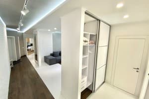 Квартира Трёхкомнатная SKY HOUSE Бесключевой доступ!. Апартаменты 4-местный  17