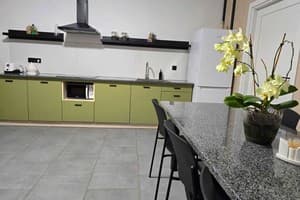 Хостел Trend House Hostel. Место в мужском 18-местном номере  12