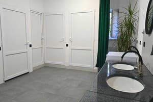 Хостел Trend House Hostel. Место в общем 18-местном номере  24