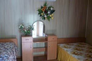 Отель Валери. Комфорт трехместный с душем 5